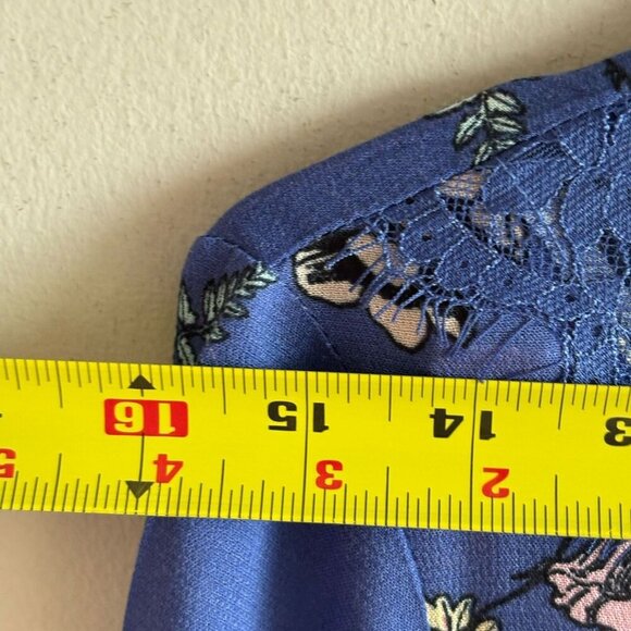 Lulus Women Long Lace Sleeve Floral Print Lace Detailed At the Top Mini Dress Bl - Picture 2 of 13